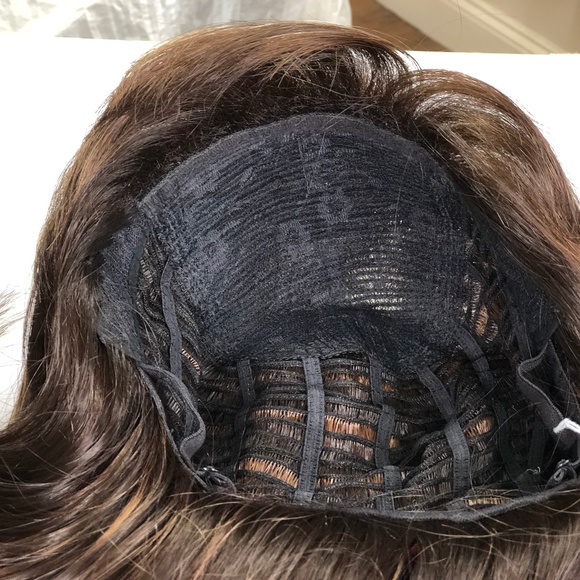 NWT Dark Brown with Honey Mid Length Layered Wig - Picture 8 of 8